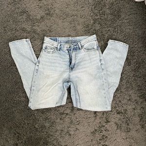 American Eagle Mom Jeans